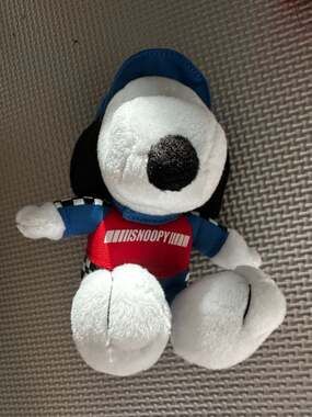 MetLife Peanuts Snoopy Race Car Driver 6" Plush Stuffed Animal